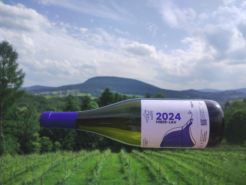 Wino białe "HIBER-LAV" 2024